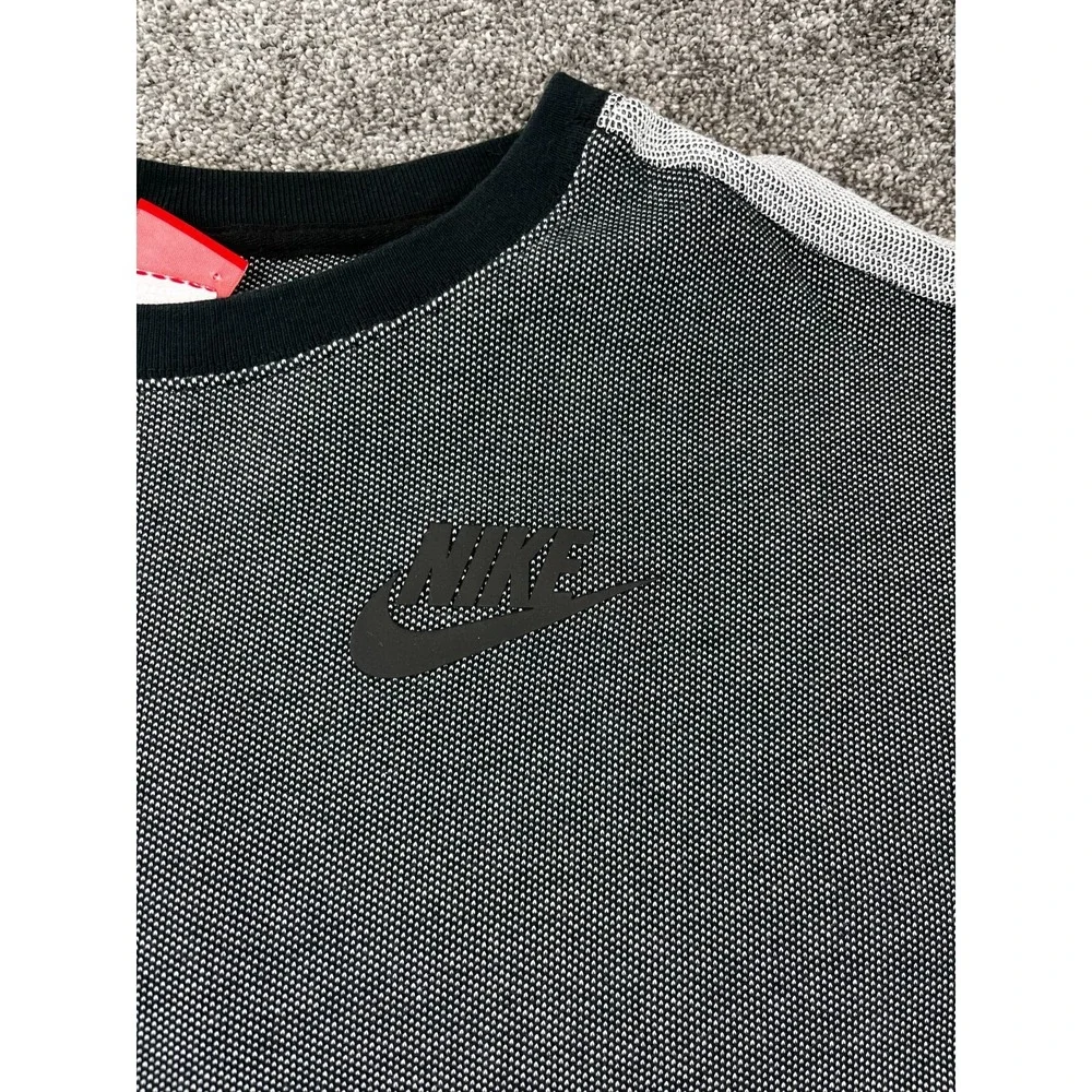 Nike Shirt Womens XL Rally Short Sleeve Crewneck‎ Red Label Pullover Black Gray